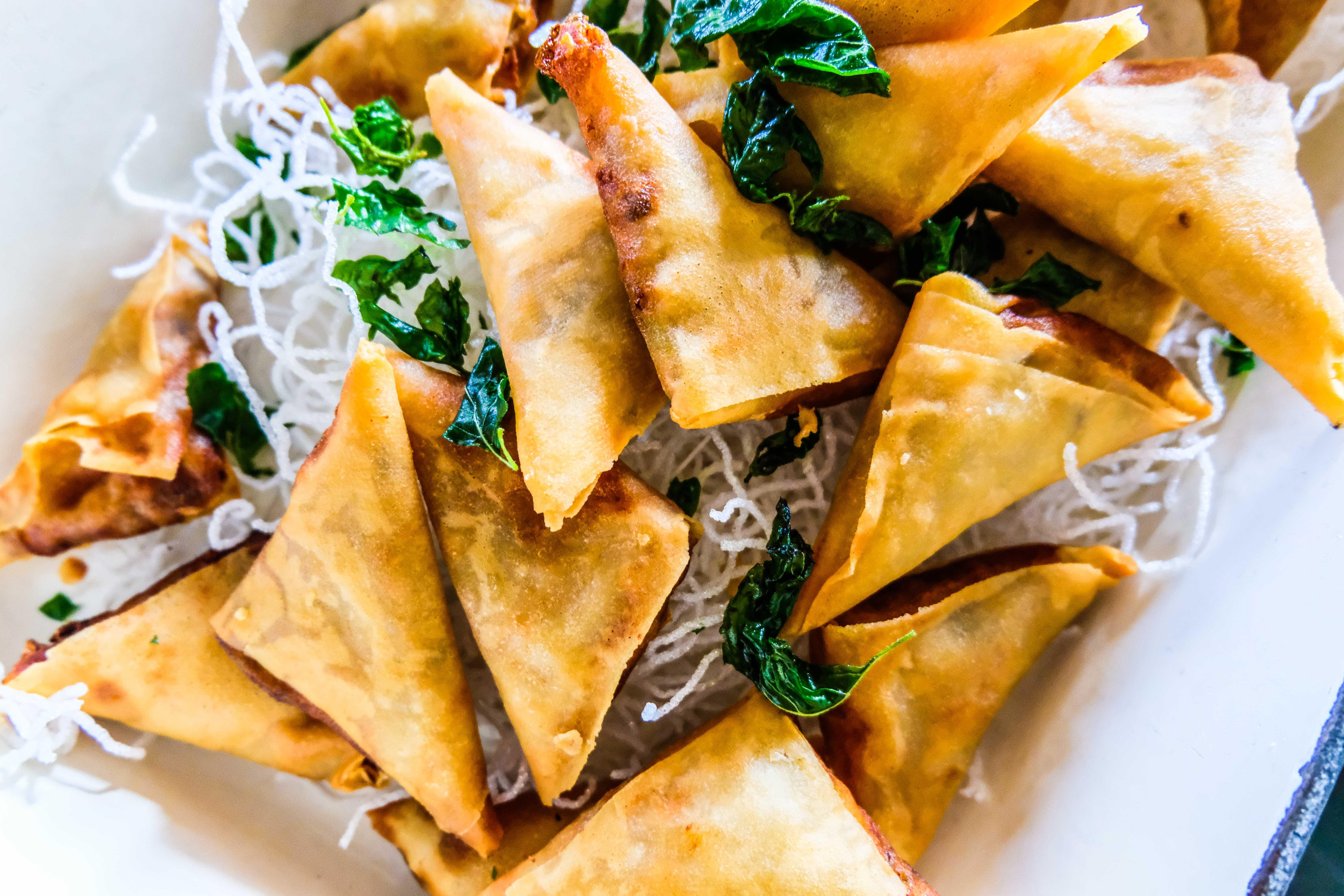 Hotel Indigo Bangkok Wireless Road By Ihg Zewnętrze zdjęcie Crab rangoon