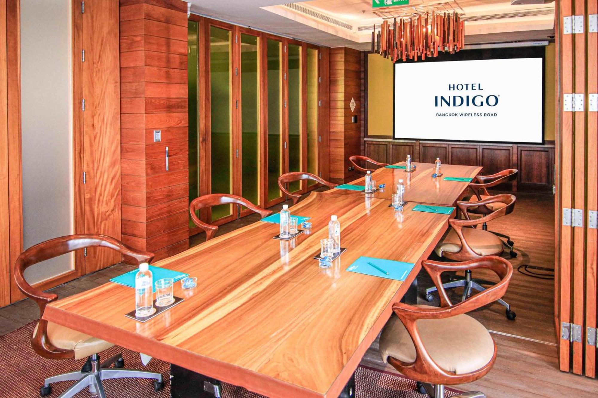 Hotel Indigo Bangkok Wireless Road By Ihg Zewnętrze zdjęcie Meeting room at Hotel Indigo, Gurgaon