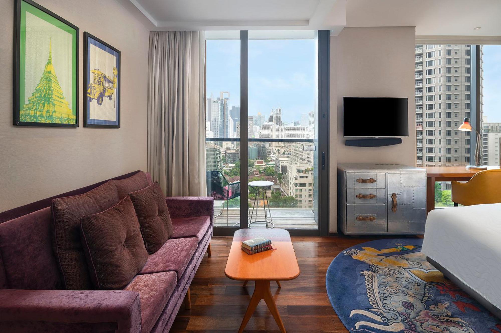 Hotel Indigo Bangkok Wireless Road By Ihg Zewnętrze zdjęcie A suite at the hotel