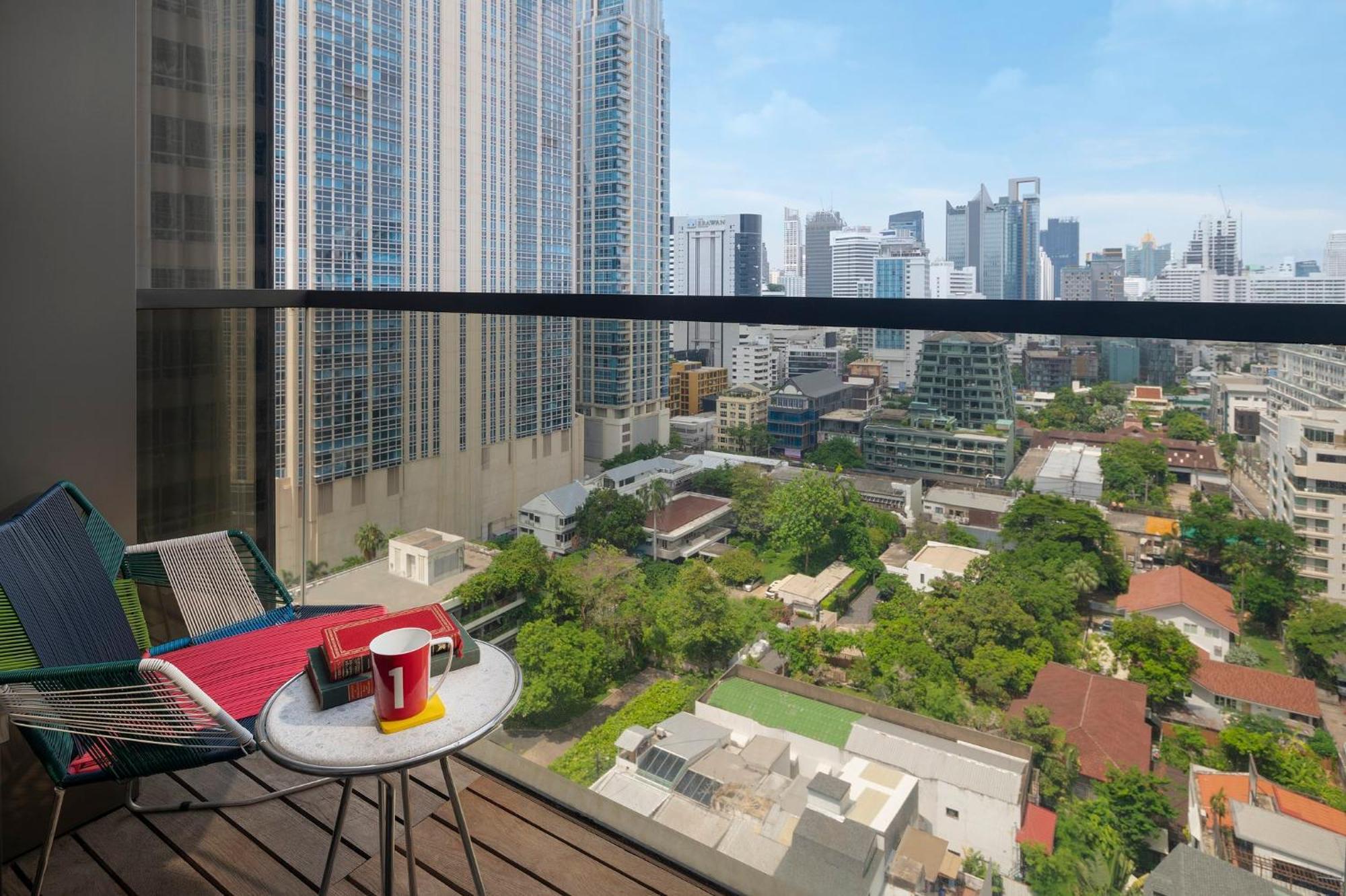 Hotel Indigo Bangkok Wireless Road By Ihg Zewnętrze zdjęcie View from the balcony of a typical apartment