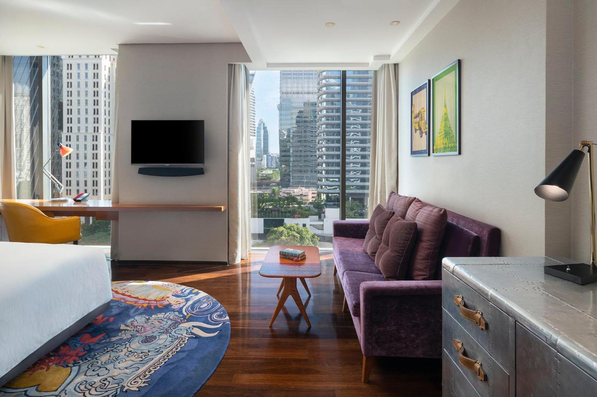 Hotel Indigo Bangkok Wireless Road By Ihg Zewnętrze zdjęcie A suite at the hotel